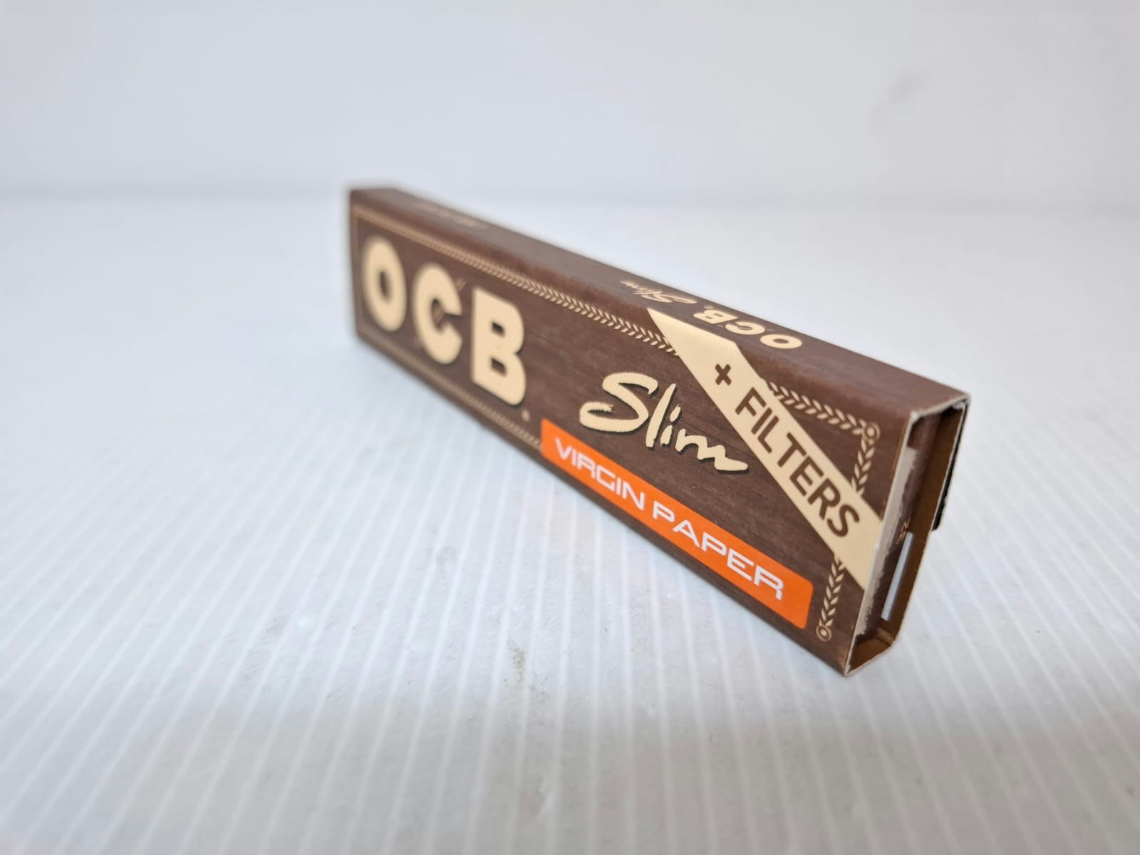 DISPLAY: OCB Kingsize Slim Unbleached + Filter