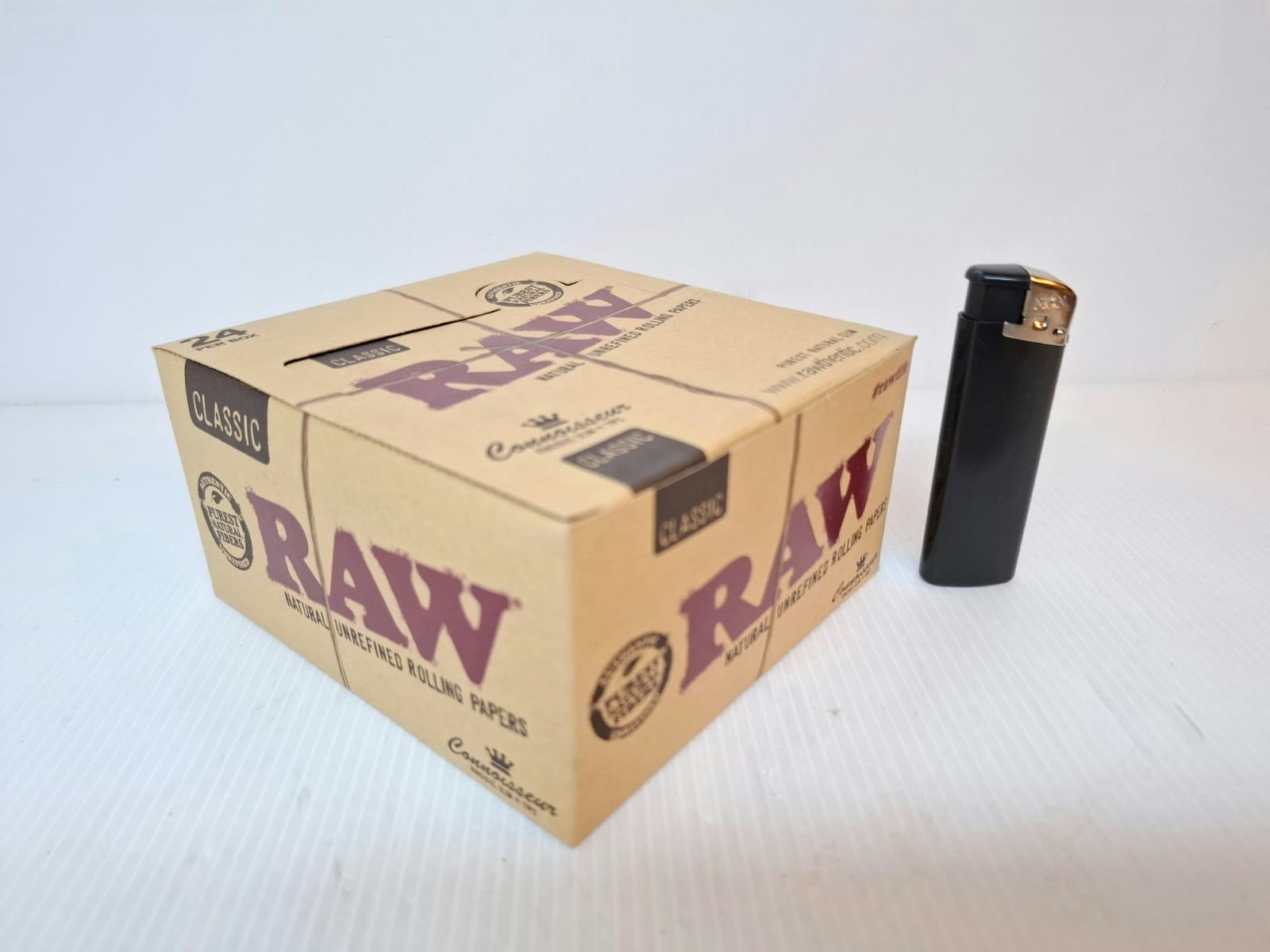 DISPLAY: RAW Kingsize Slims + Filter