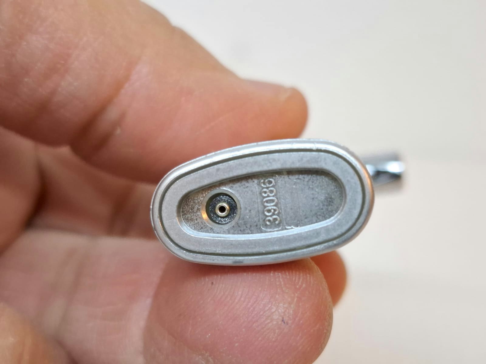 Piptillbehör: Rensare, Tändare, Verktyg, Ställ, Tändstickor, Nät, Fräs