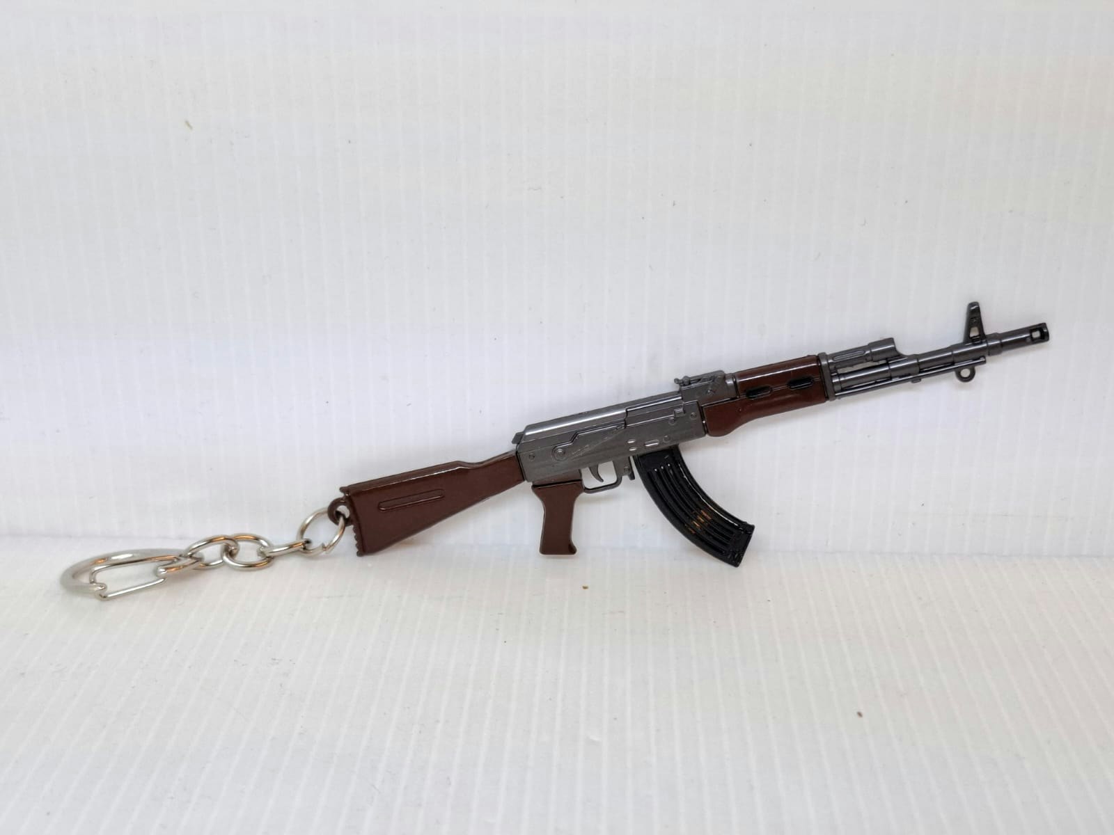 Nyckelring: AK47 miniatyr (plast)