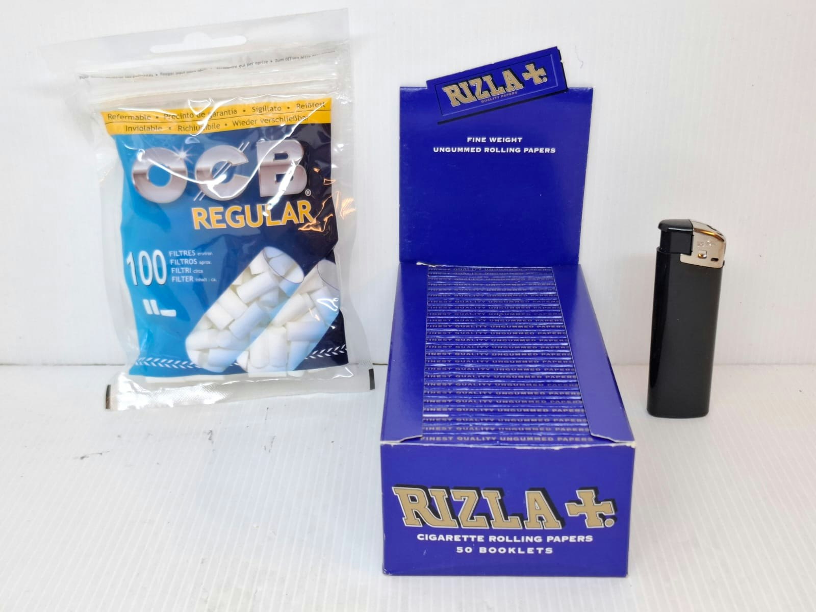 Rizla Mörkblå Mini cigarettpapper (10 förpackningar)