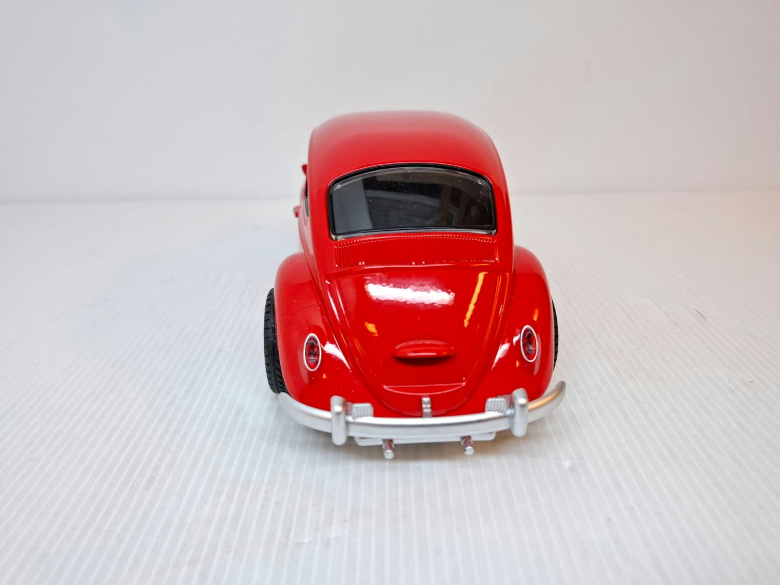 Modellbil Volkswagen Beetle (VW) - Skala 1:18