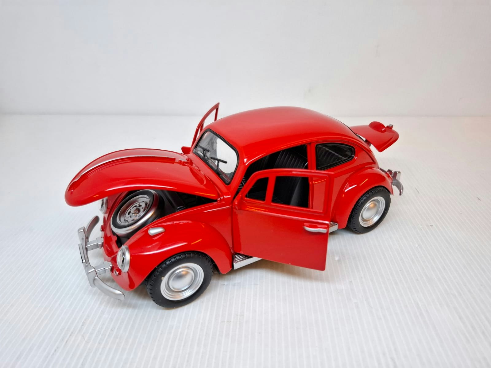 Modellbil Volkswagen Beetle (VW) - Skala 1:18