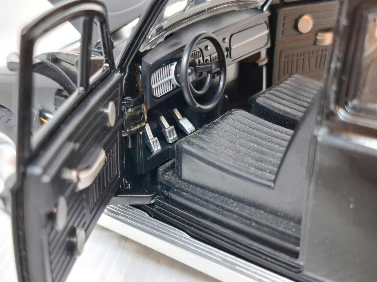 Modellbil Volkswagen Beetle (VW) - Skala 1:18
