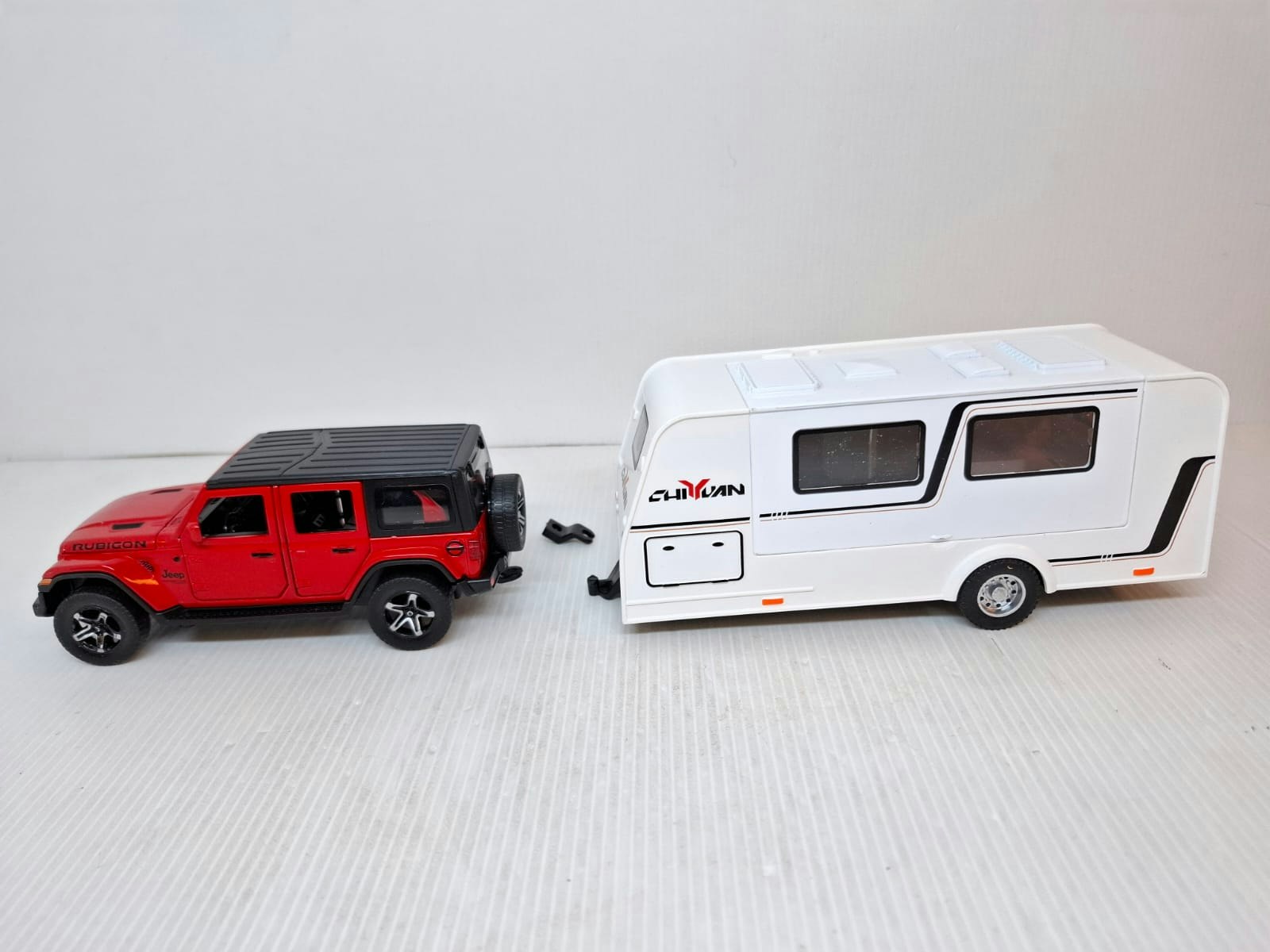 Modellbil + Husvagn (Skala 1:32) Diecast