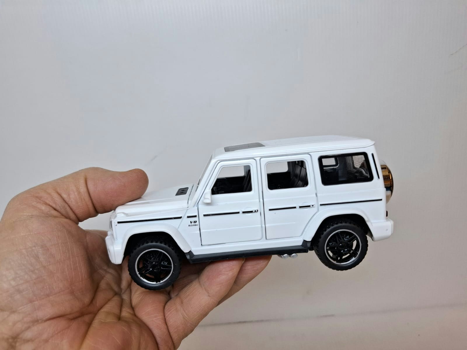 Modellbil + Husvagn (Skala 1:32) Diecast