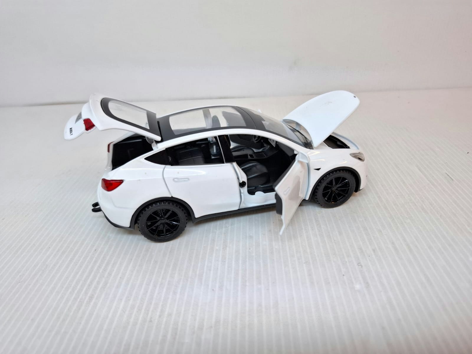 Modellbil + Husvagn (Skala 1:32) Diecast