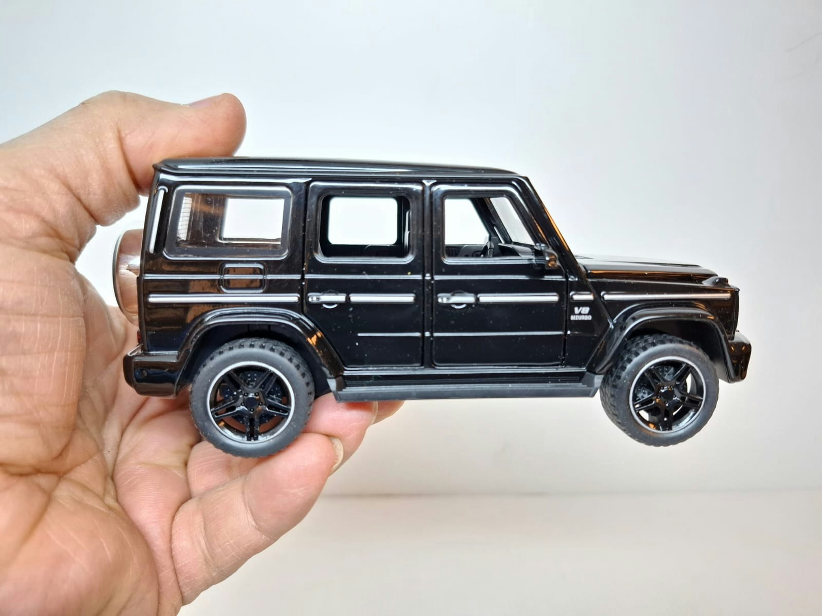 Modellbil + Husvagn (Skala 1:32) Diecast