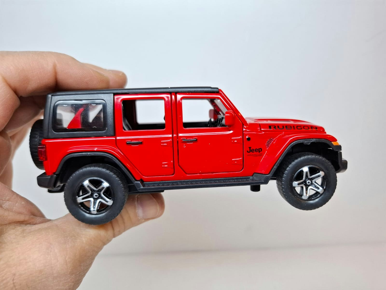 Modellbil + Husvagn (Skala 1:32) Diecast