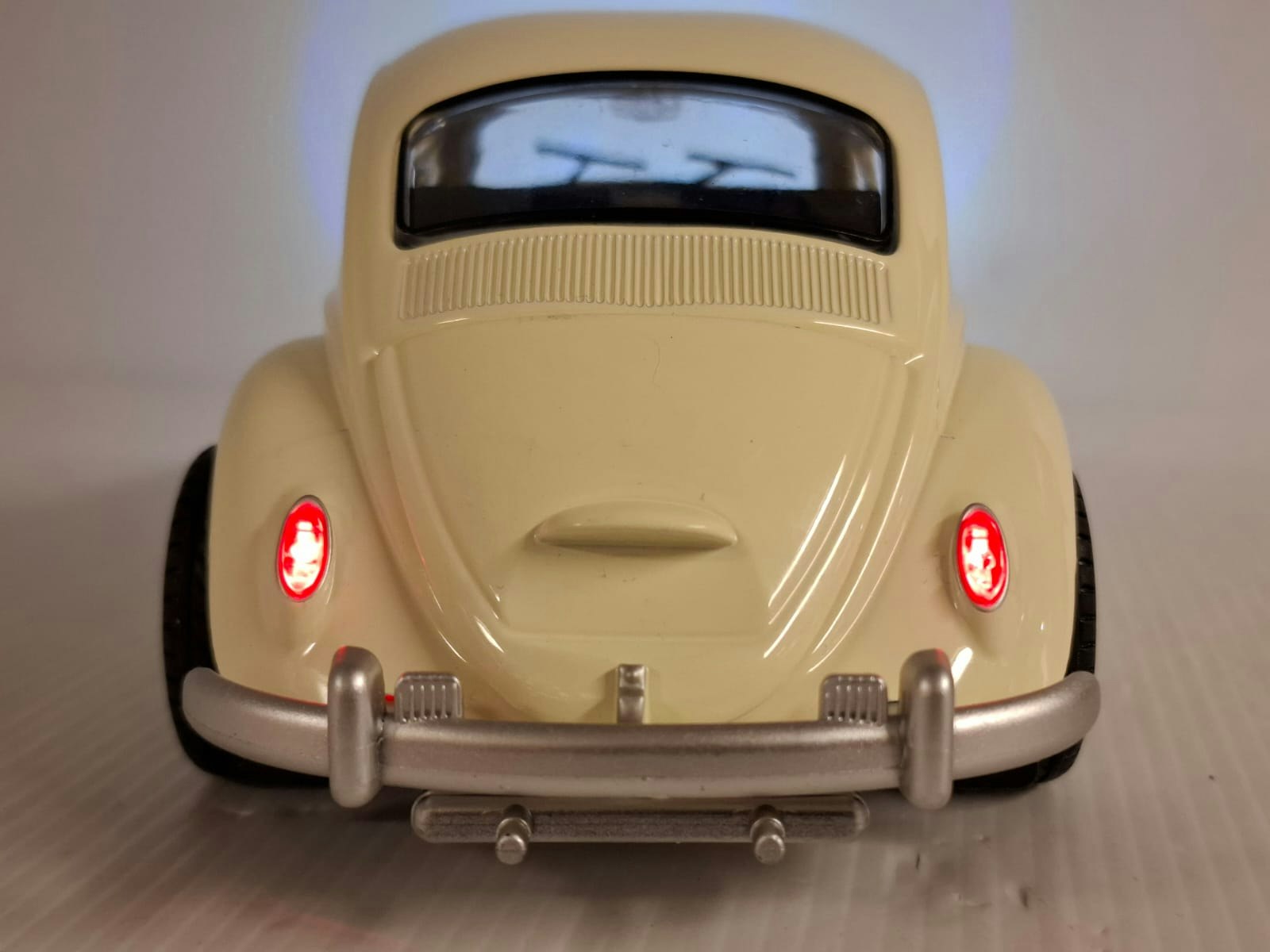 Modellbil Volkswagen Beetle (VW) - Skala 1:18