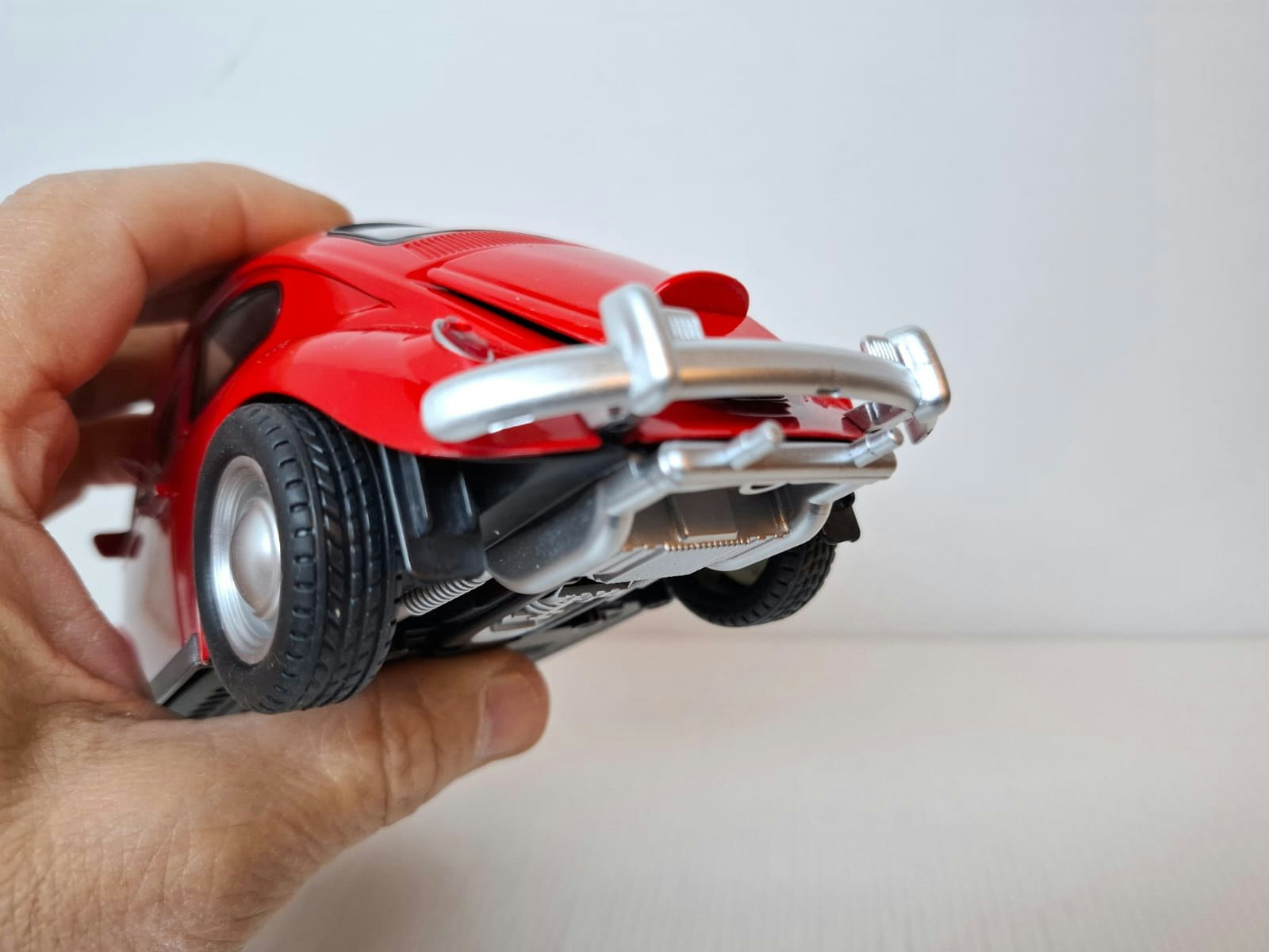 Modellbil Volkswagen Beetle (VW) - Skala 1:18