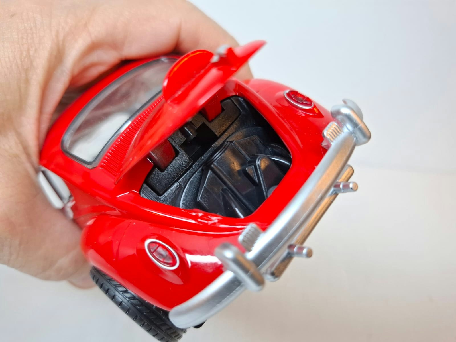 Modellbil Volkswagen Beetle (VW) - Skala 1:18