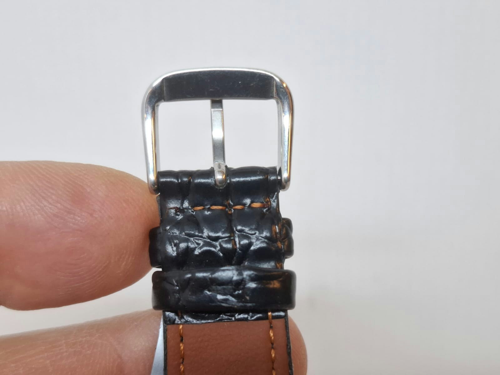 Armband SVART "KROKODIL" (18 mm)