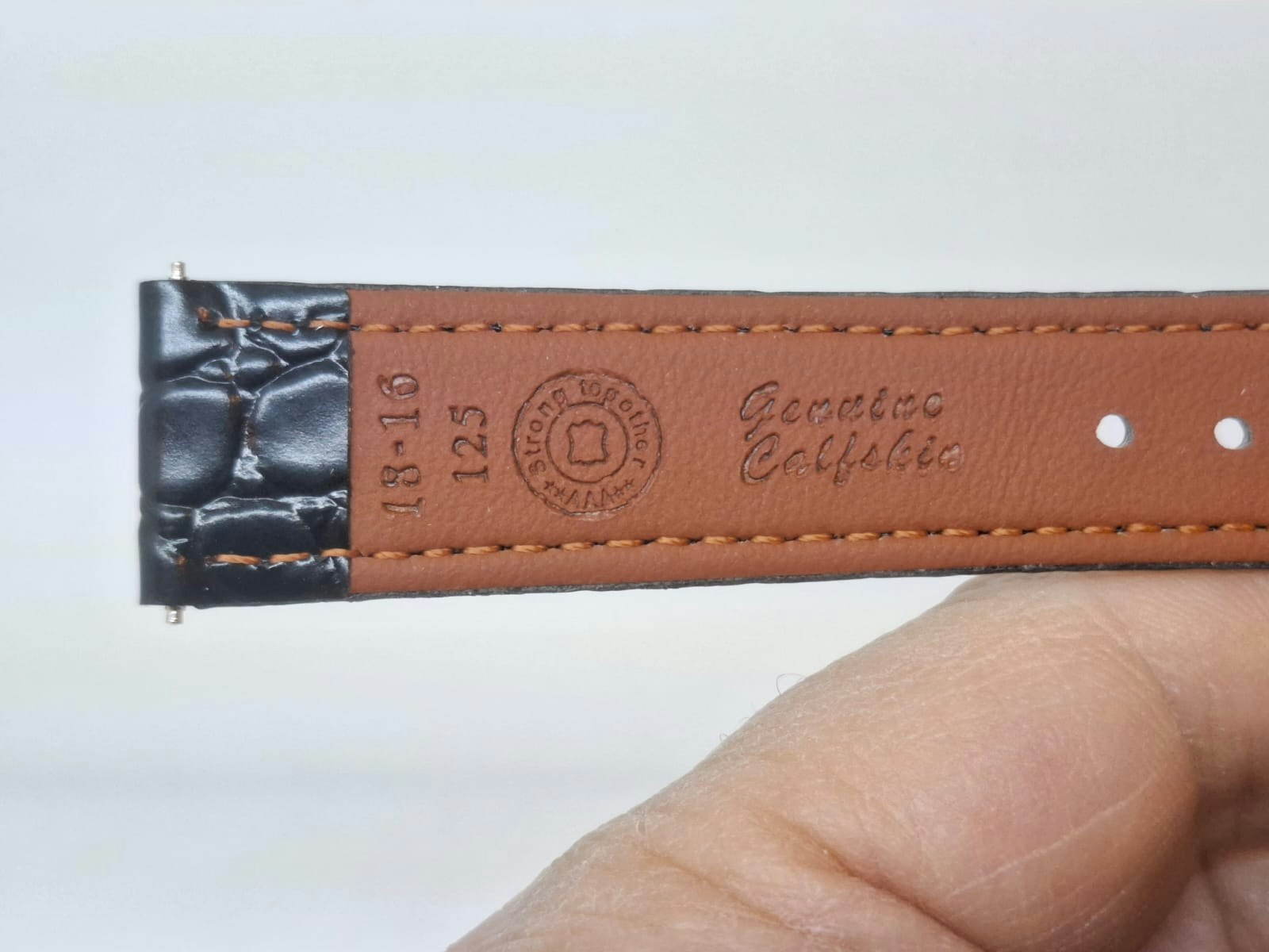 Armband SVART "KROKODIL" (18 mm)