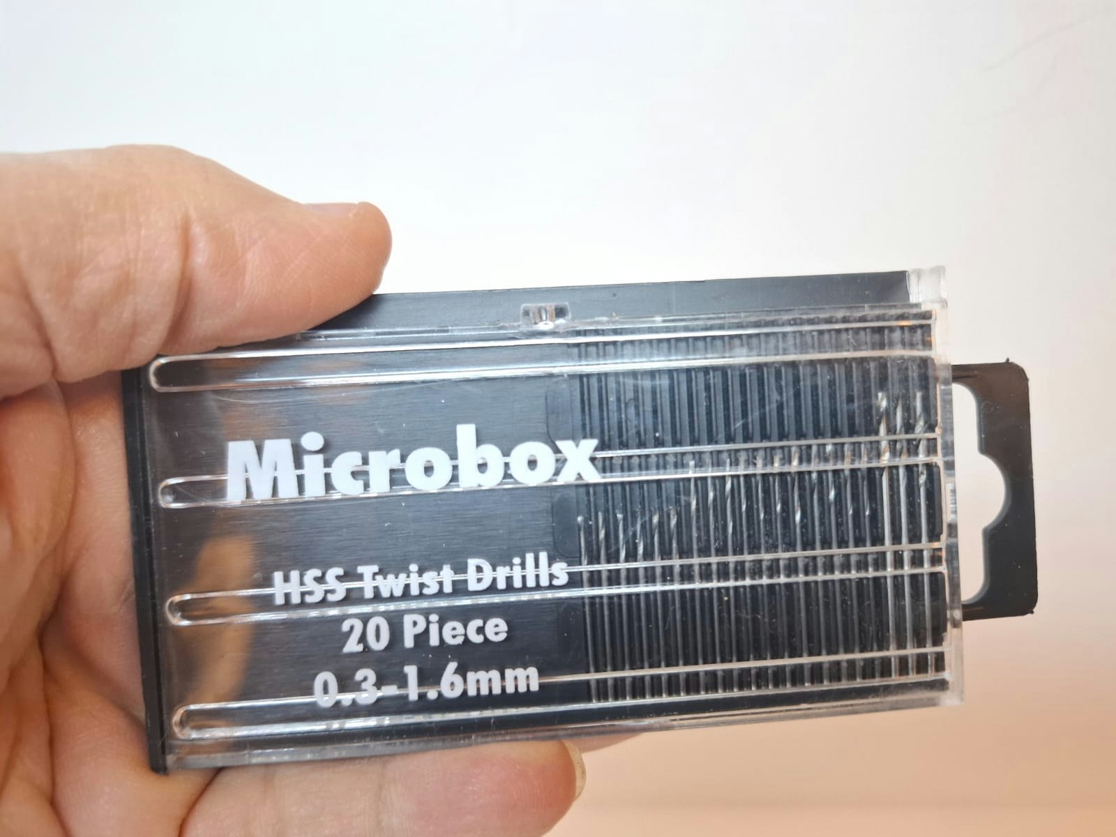 Borrsats: 20 st borrar (0.3 - 1.6 mm)