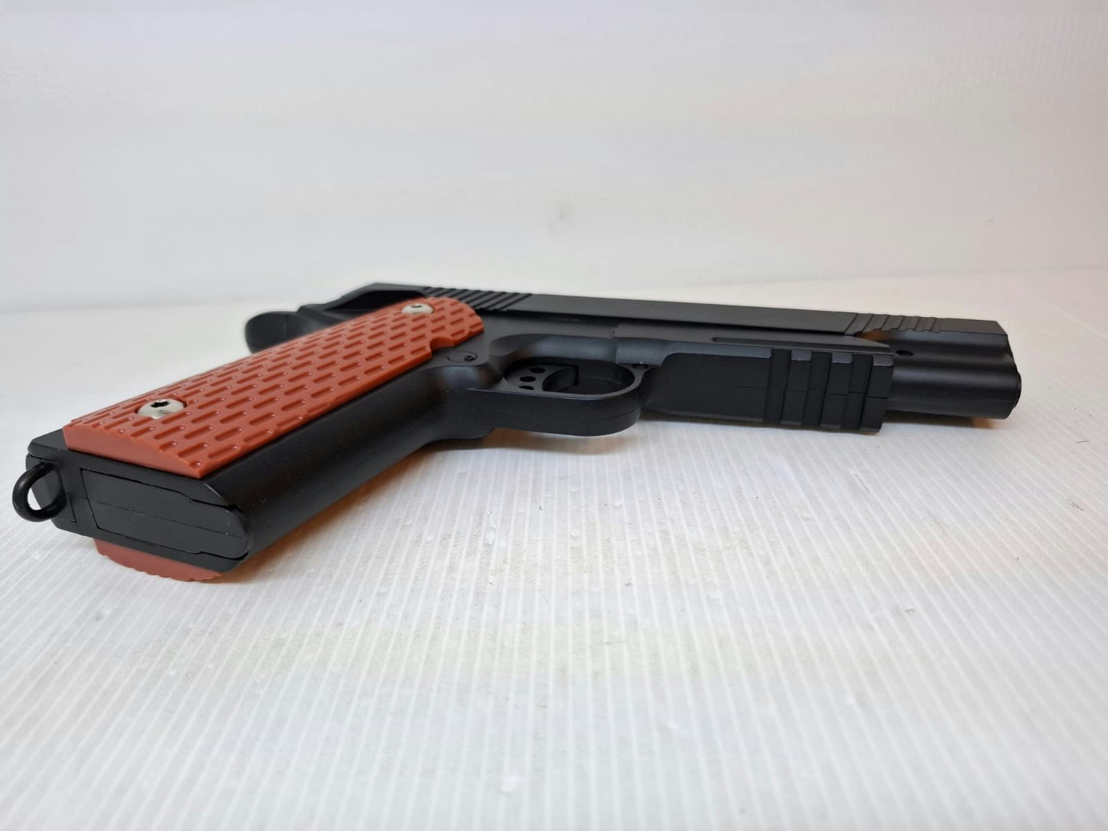 Soft Air Gun Metall (Air Soft Pistol)