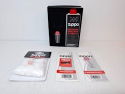 Presentförpackning ZIPPO + tillbehör