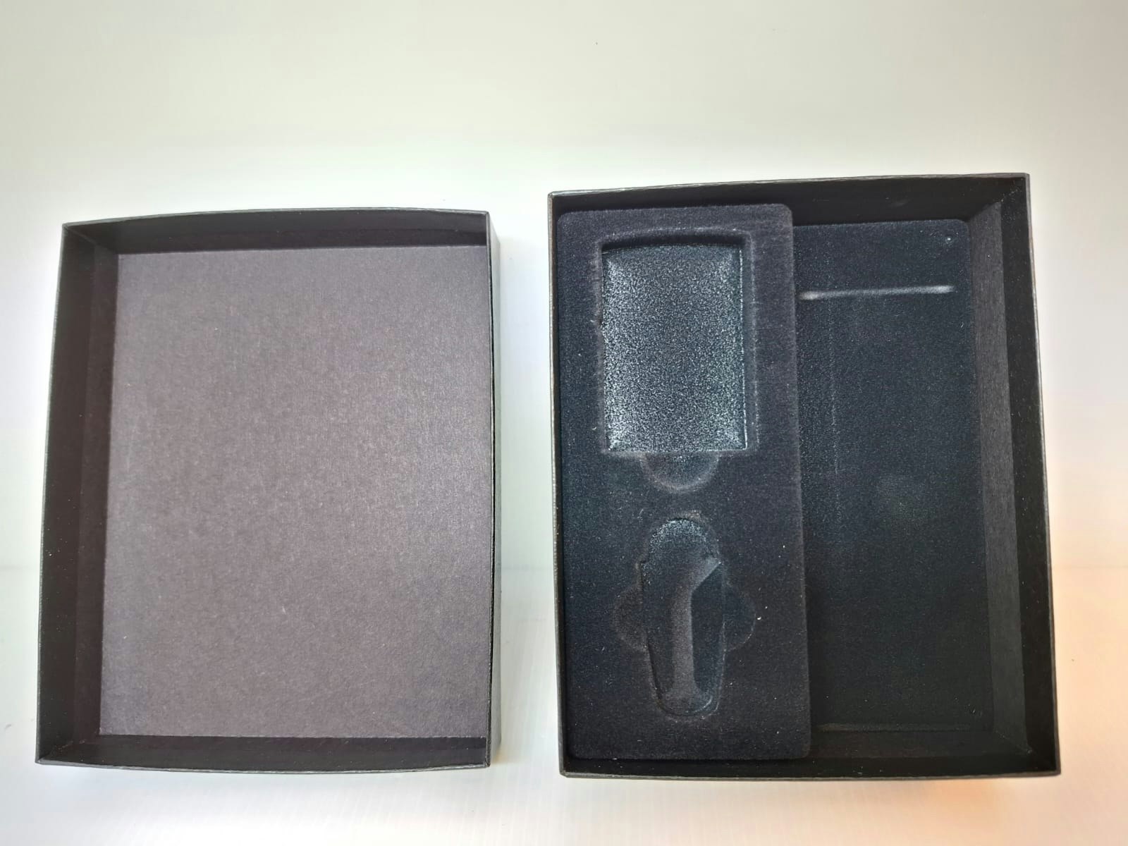 Presentförpackning ZIPPO + tillbehör