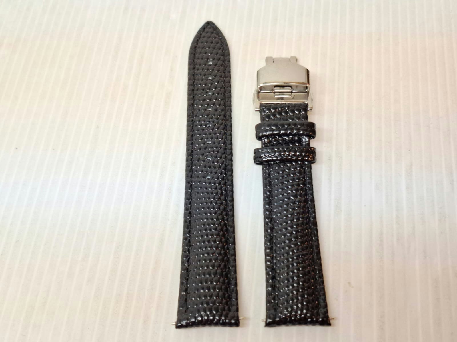 Armband SVART "METALL ORM" (18 mm)