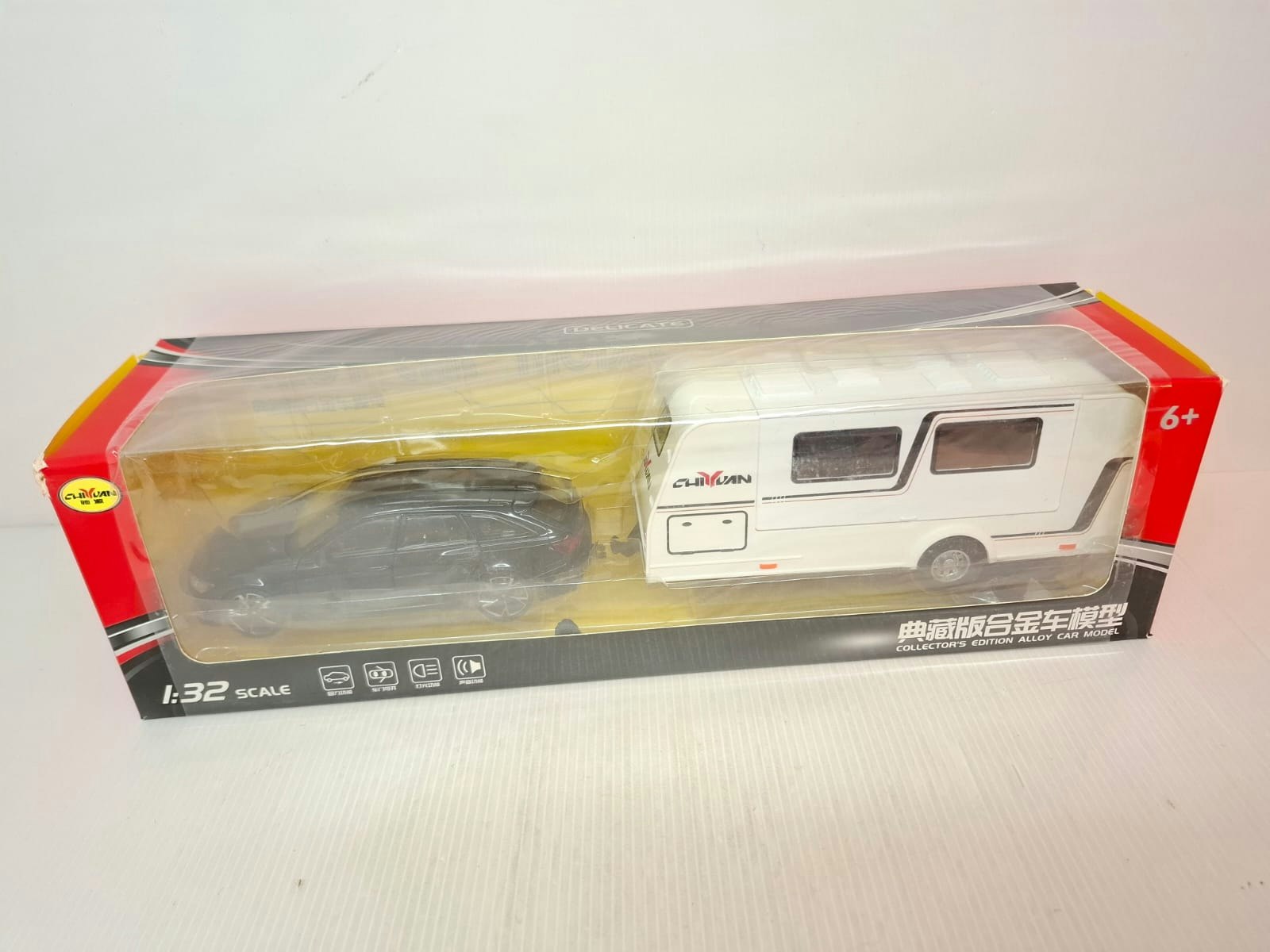Modellbil + Husvagn (Skala 1:32) Diecast