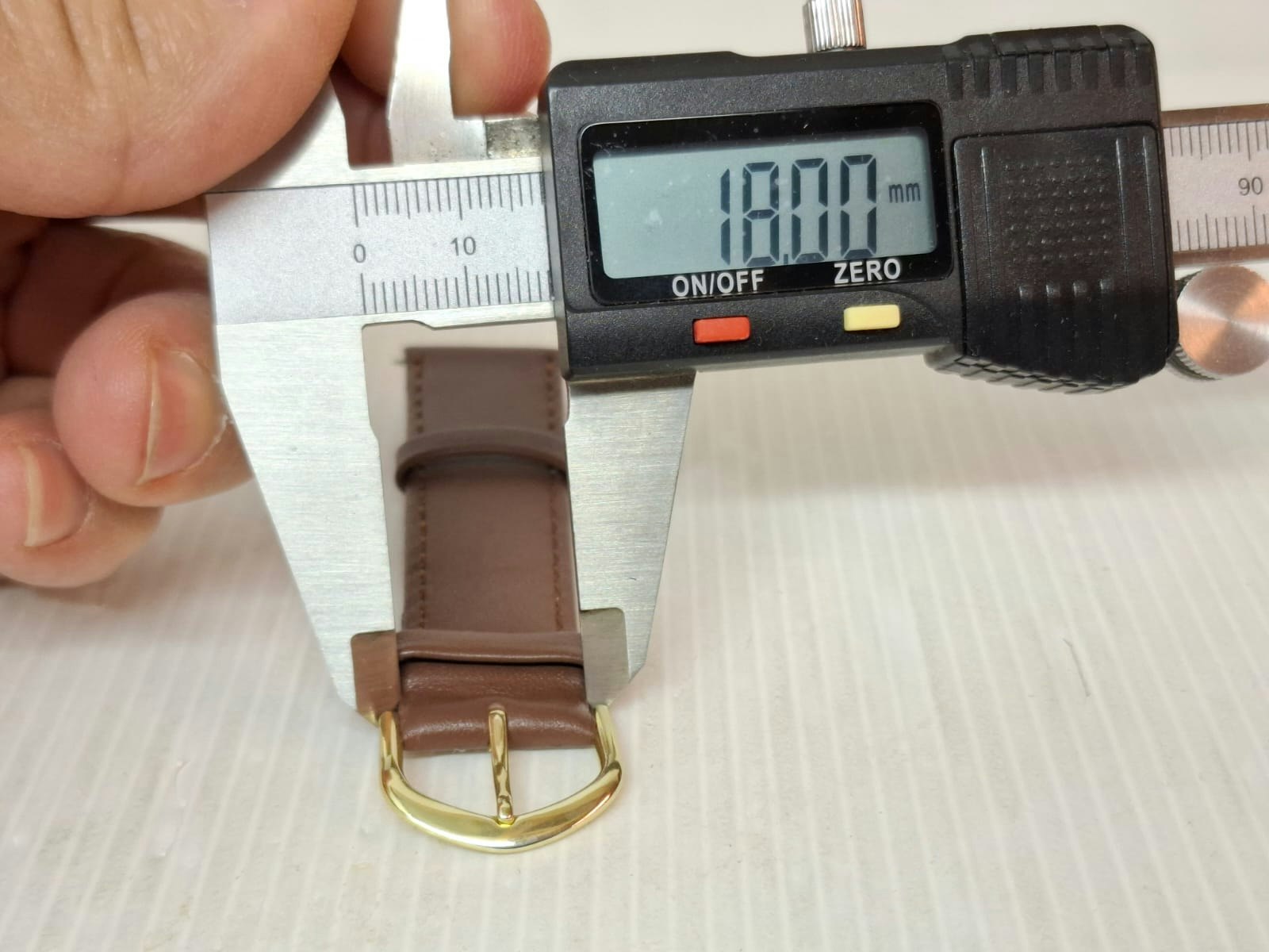 Armband BRUN KALVSKINN (20 mm)