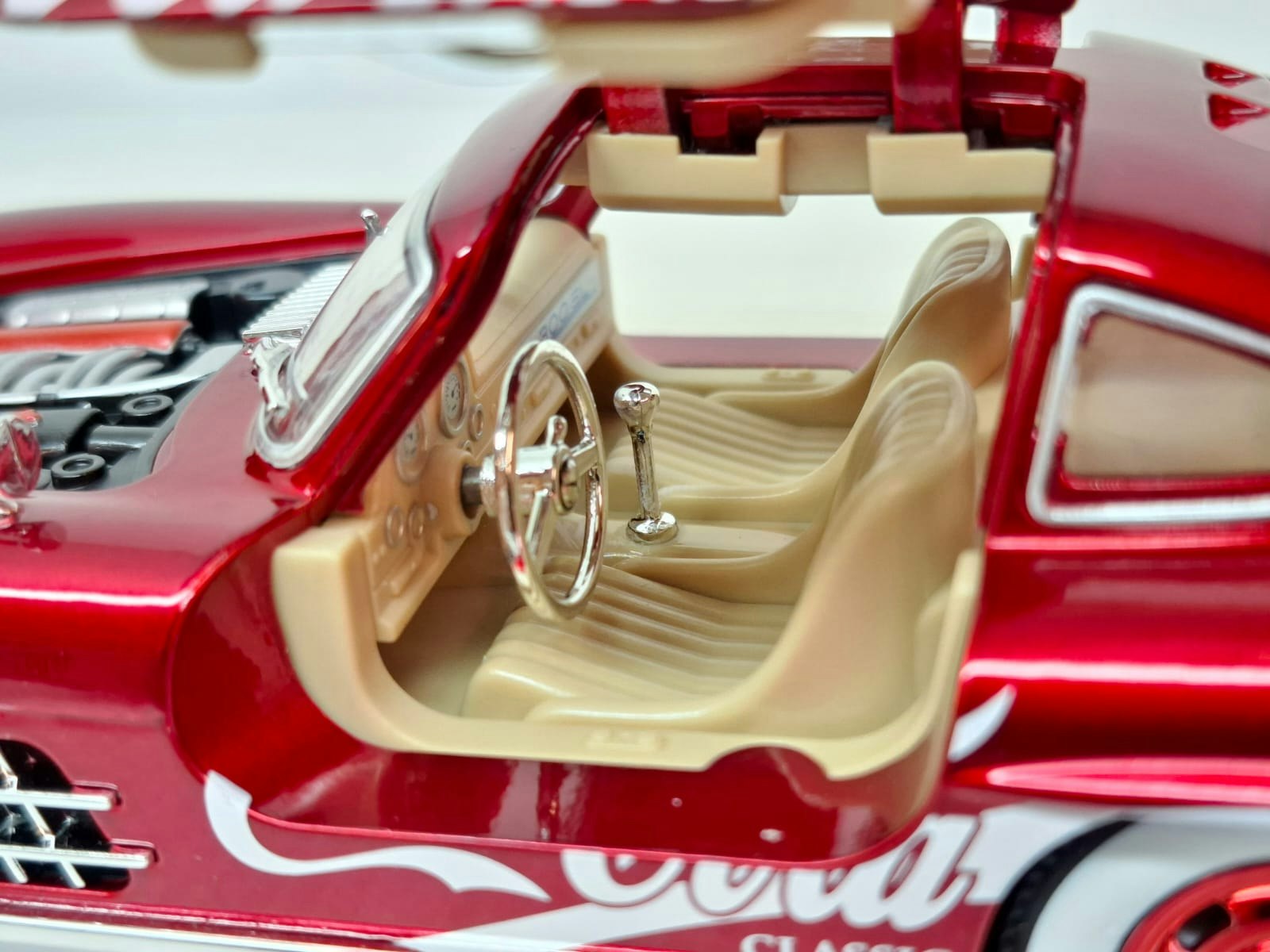 Modellbil Coca-Cola Mercedes-Benz 300 SL - Skala 1:24