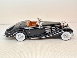 Modellbil Mercedes-Benz 500K Roadster 1936 - Skala 1:24