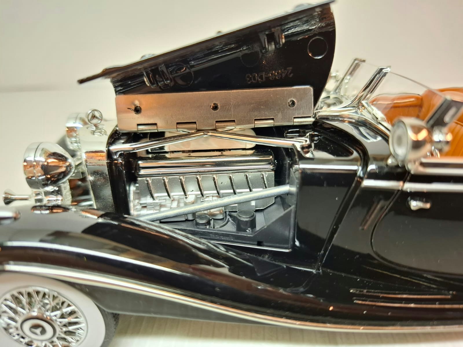Modellbil Mercedes-Benz 500K Roadster 1936 - Skala 1:24
