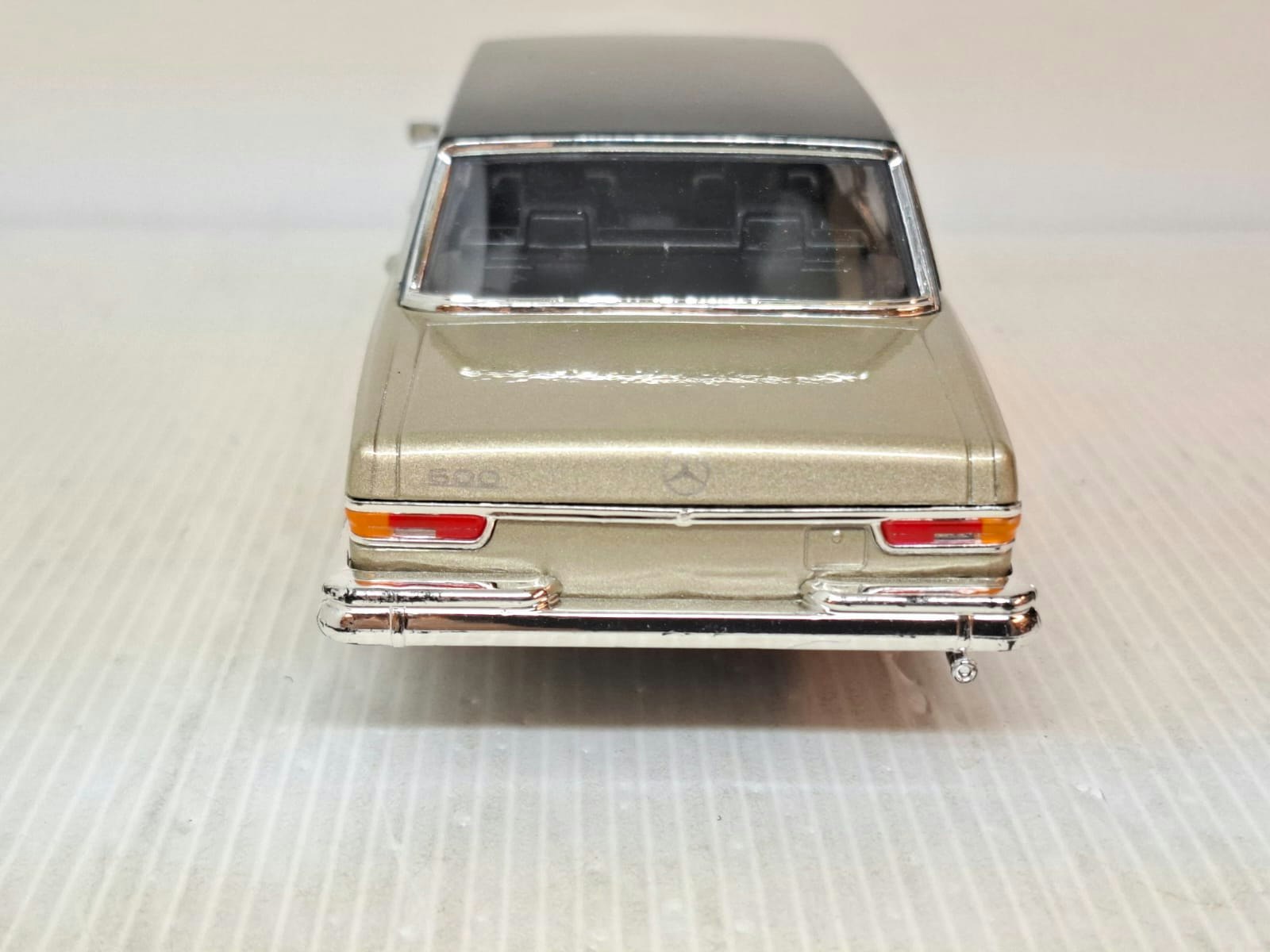 Modellbil Mercedes-Benz 600 1963 - Skala 1:24