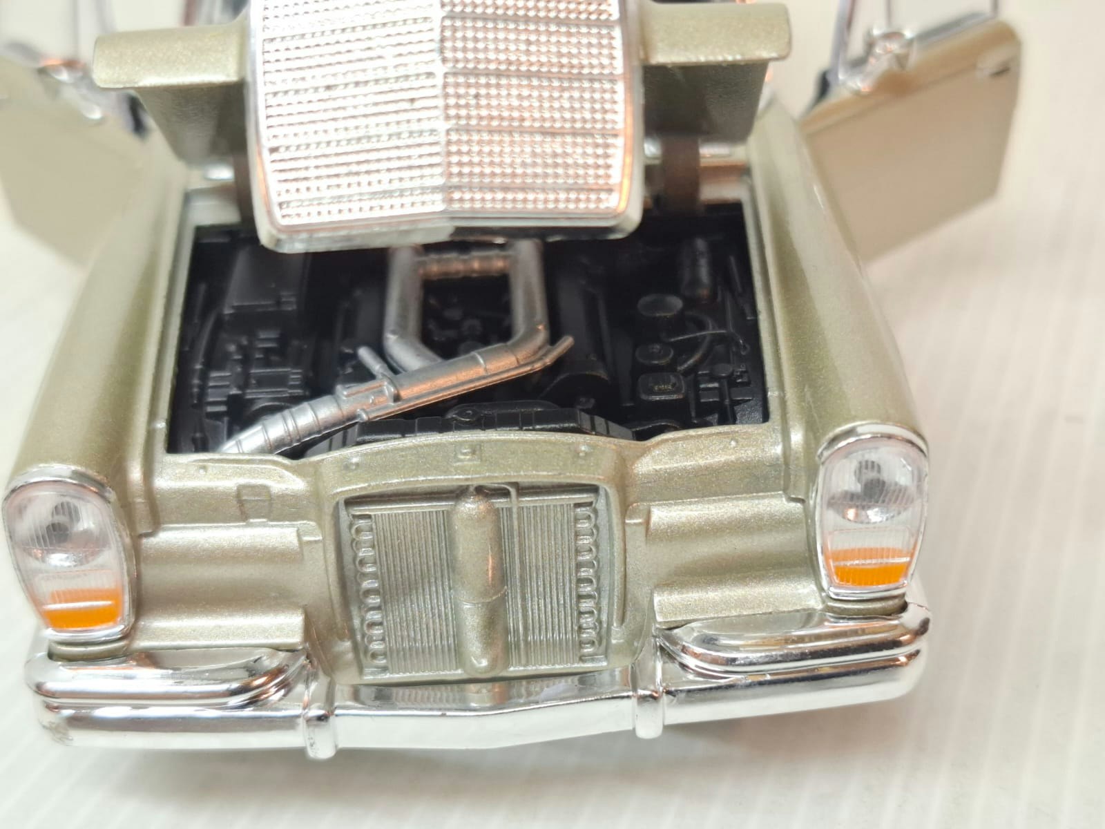 Modellbil Mercedes-Benz 600 1963 - Skala 1:24