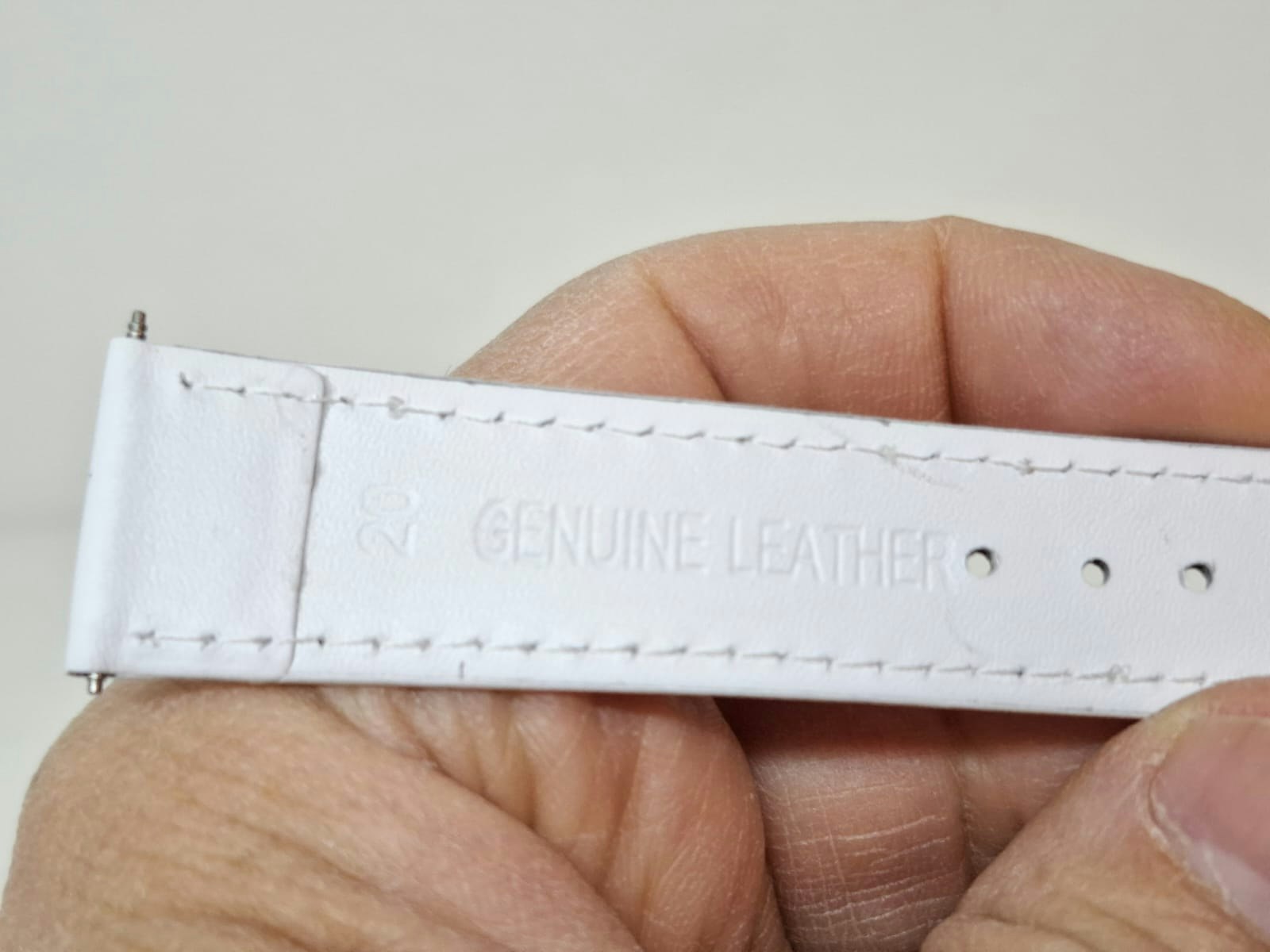 Armband VIT KALVSKINN (20 mm)