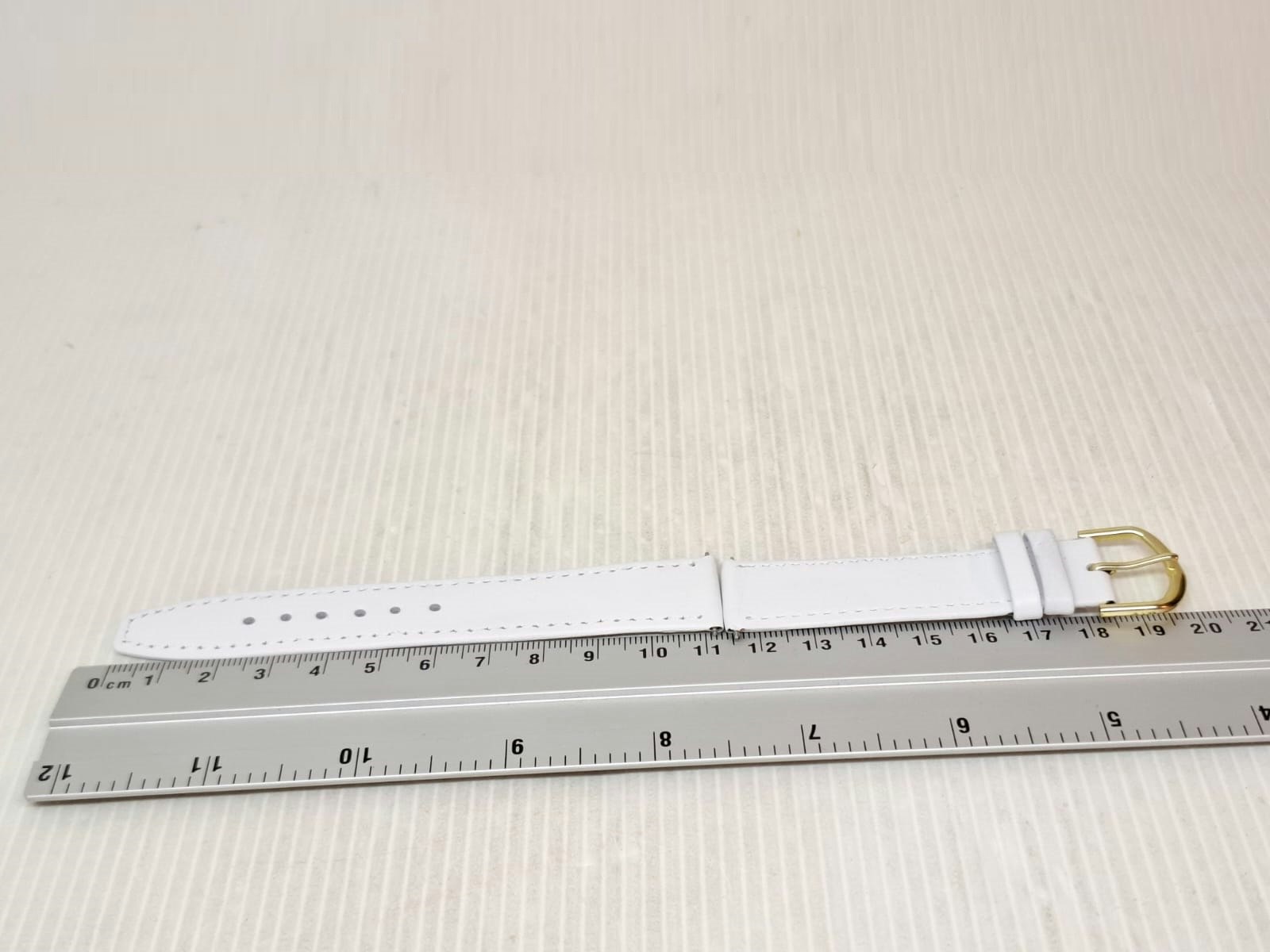 Armband VIT KALVSKINN (20 mm)