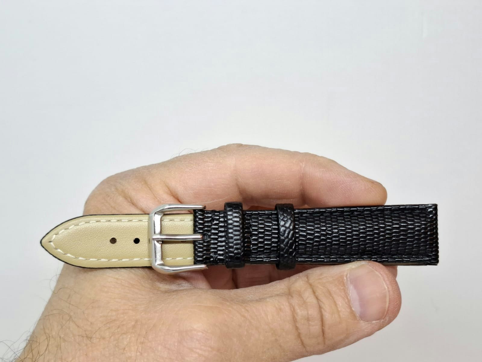 Armband SVART KALVSKINN ÖDLA/ORM (18 mm) + tillbehör