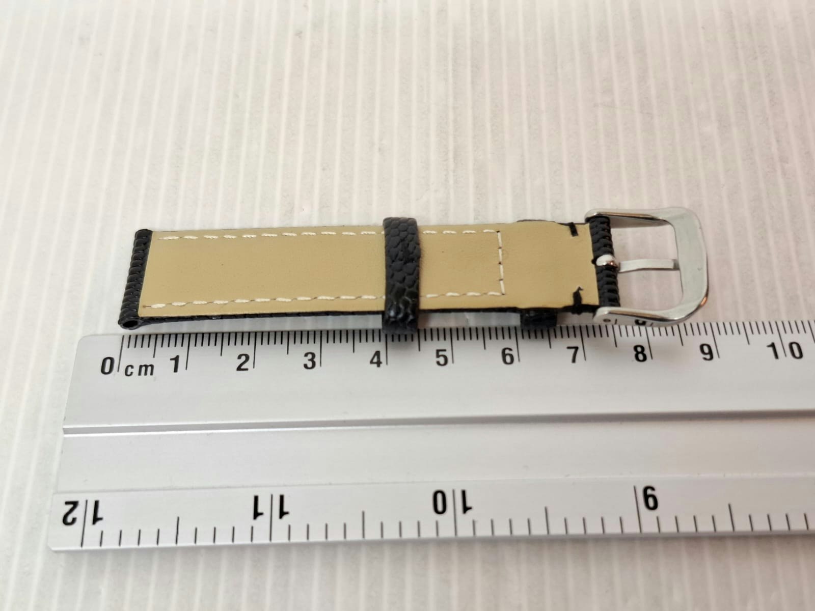 Armband SVART KALVSKINN ÖDLA/ORM (18 mm) + tillbehör