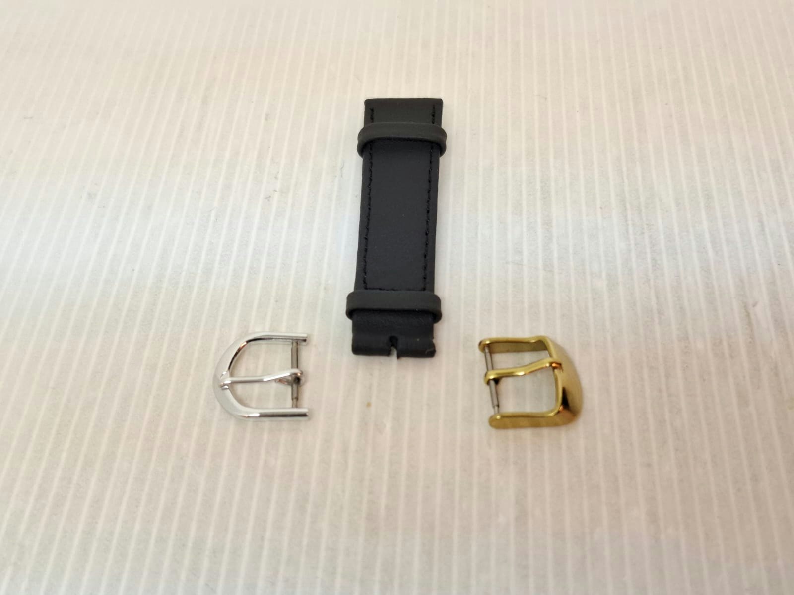 Armband SVART (18 mm) + tillbehör
