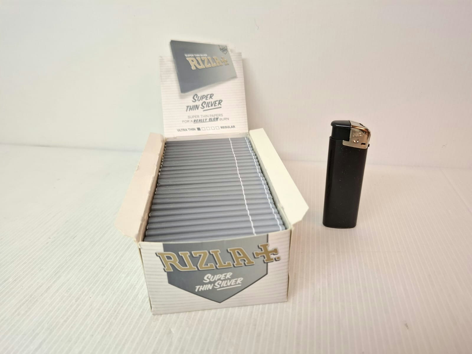DISPLAY: Rizla Silver Mini Dubbel (cigarettpapper)