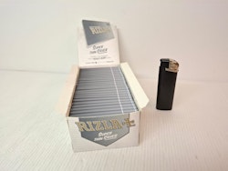 DISPLAY: Rizla Silver Mini Dubbel (cigarettpapper)