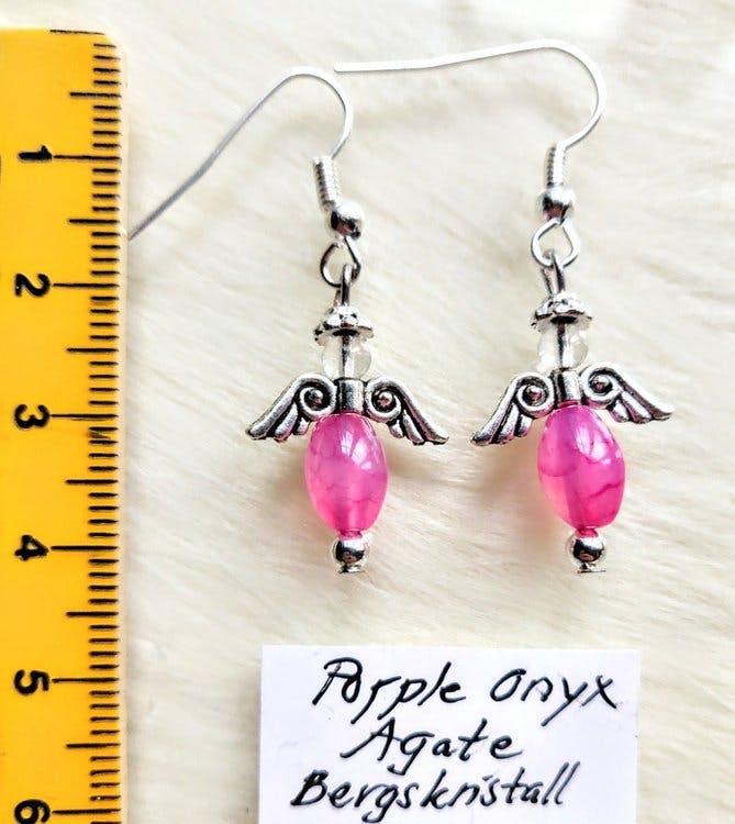 Handgjorda örhängen i rosa onyx