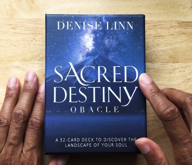 Sacred Destiny Oracle A 52-Card Deck to Discover the Landscape of Your Soul  av Denise Linn