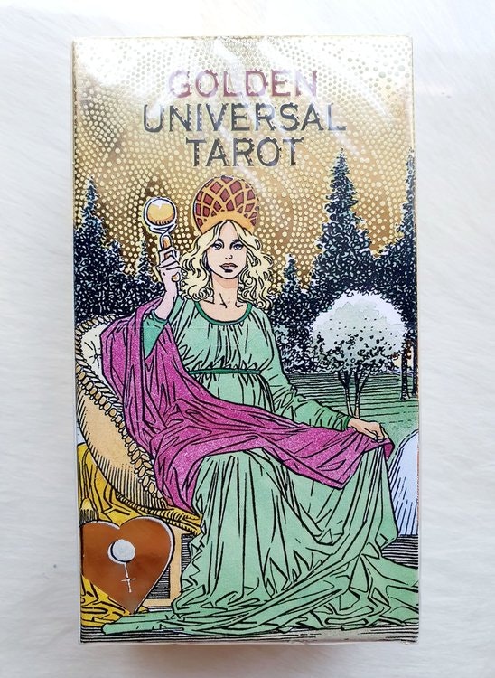 Golden Universal Tarot by Roberto De Angelis