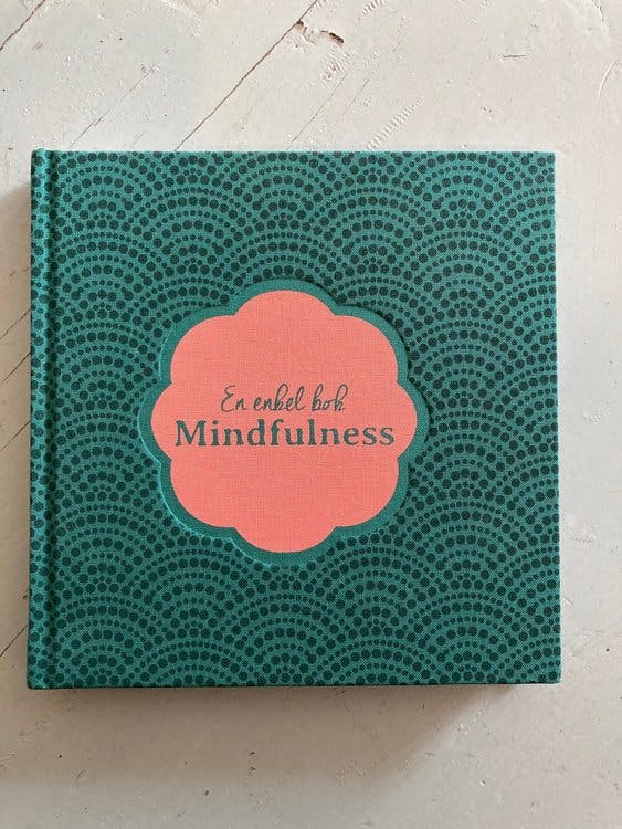 En enkel bok : mindfulness av Sara Starkström
