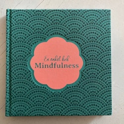 En enkel bok : mindfulness av Sara Starkström