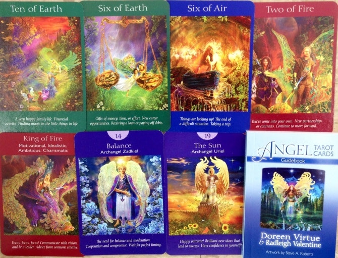 Angel Tarot Cards A 78-Card Deck and Guidebook av Radleigh Valentine - Tarot  Store