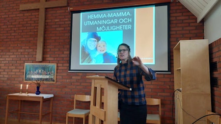 "Hemmaförälder idag-utmaningar och möjligheter!"
