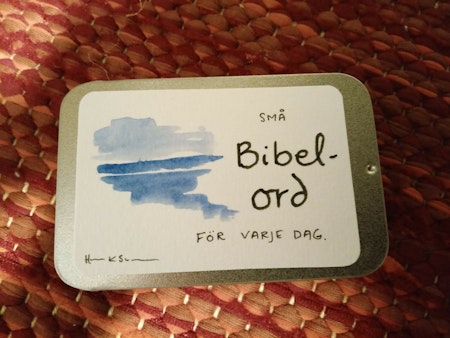 Söt plåtask med bibelord (hav)