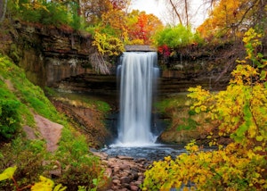 Natur Autumn at minnehaha falls ©Sean O`Mara