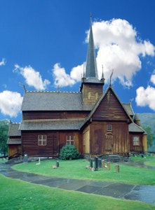 Lom stavkirke