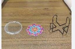 Glassbrikker med julemotiv og plastlokk