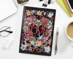 Bok uten linjer Love