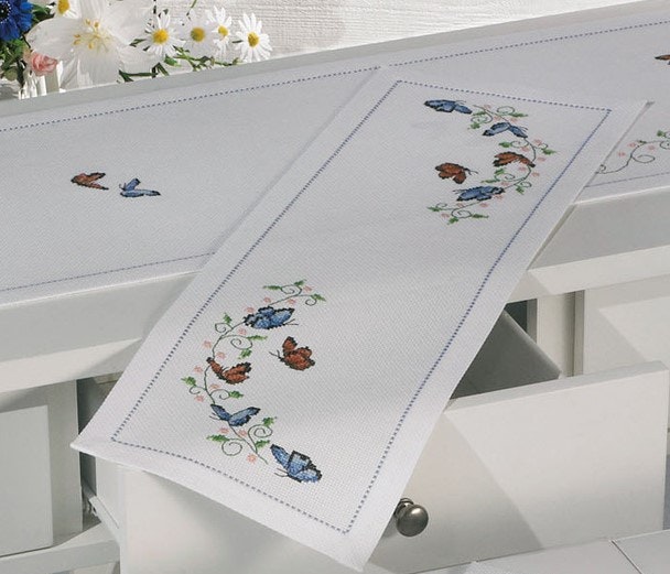 Broderi kit løper med sommerfugler 23x67 cm